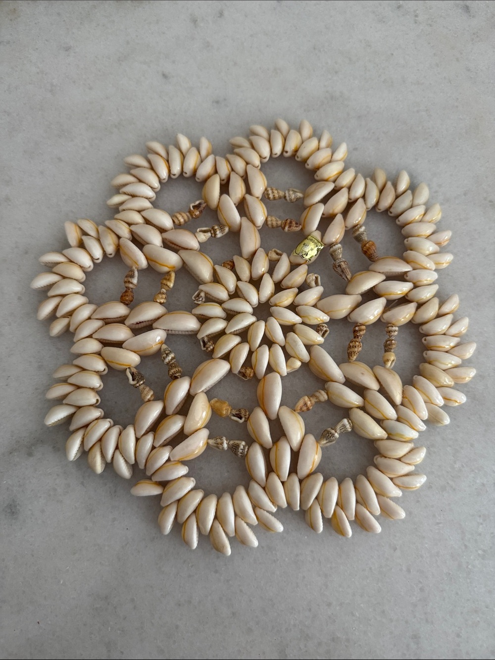 Cowrie Shell trivet / doily - Picture 4 of 7